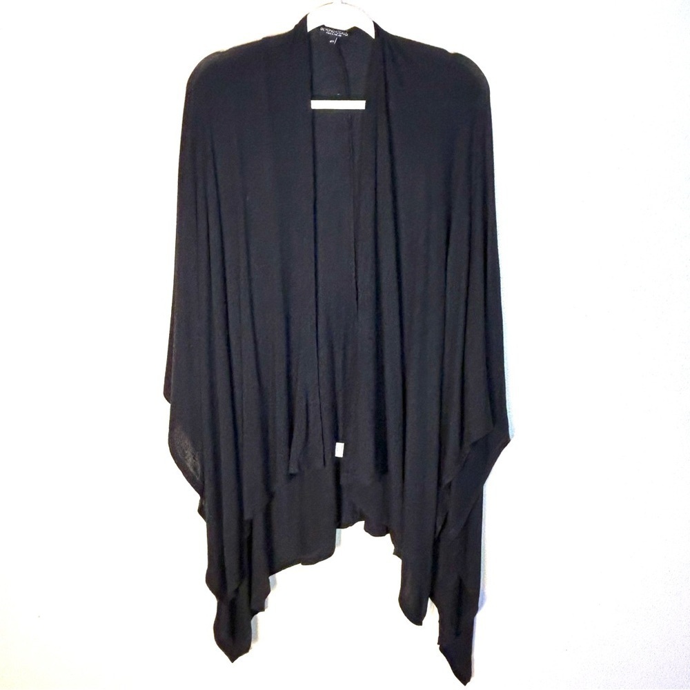 Beyond Yoga One Size OS Wrap Shawl Poncho Black Modal Athleisure USA